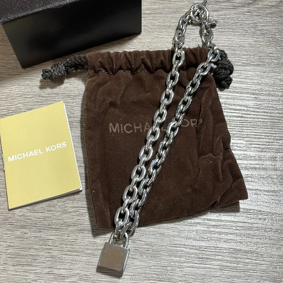 Michael Kors Padlock Toggle Chain Necklace - Picture 7 of 7